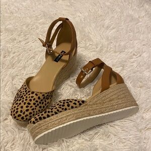 Nine West Leopard Print Espadrille Wedge Sandals Size 9M